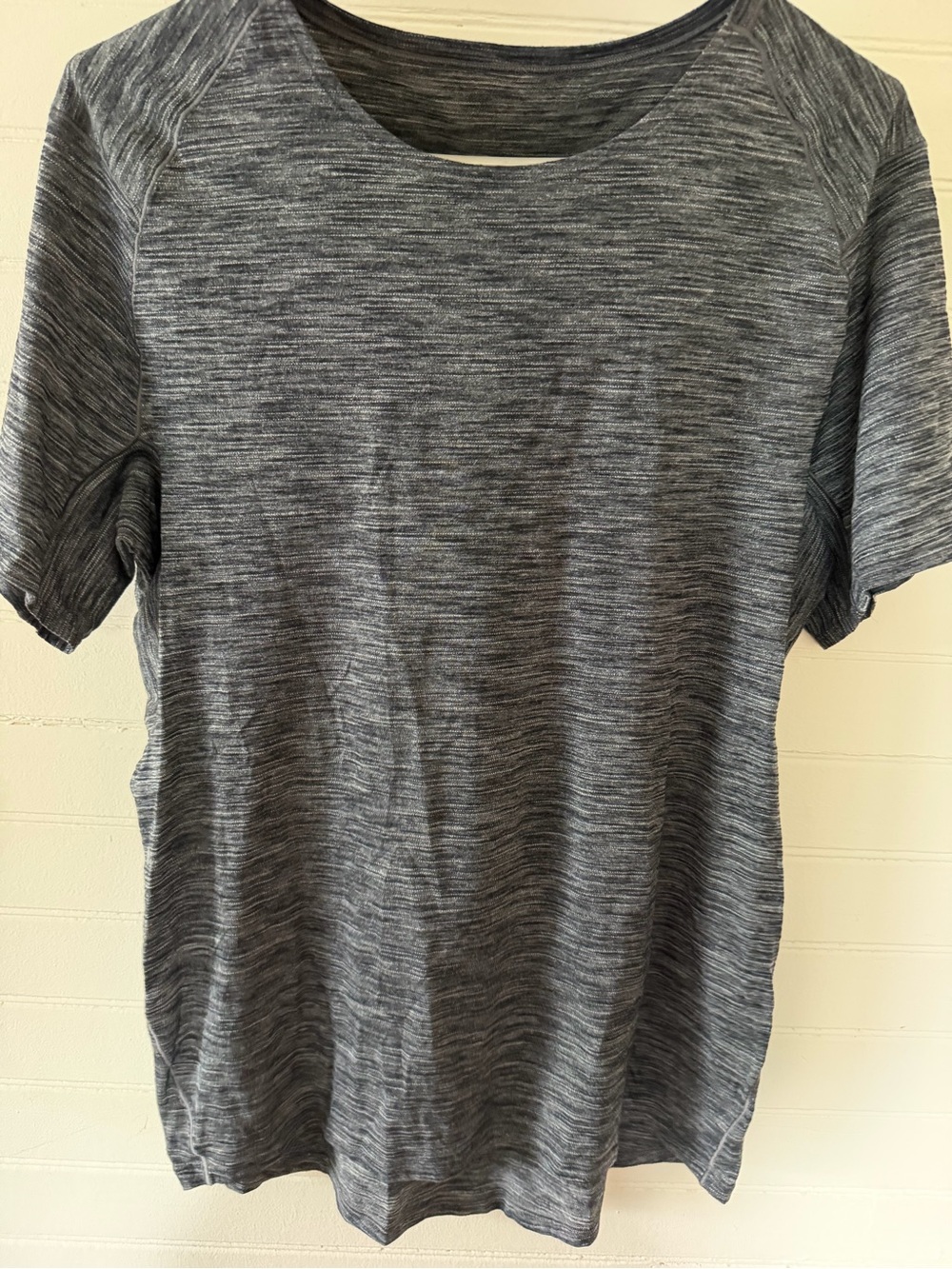 Lululemon Men's Heathered Gray Short-Sleeve Shirt